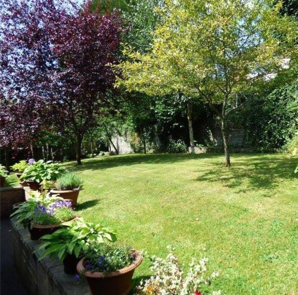 נייטון The Garden House B&B מראה חיצוני תמונה